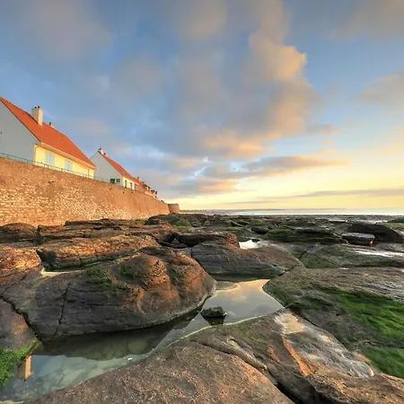 Typique maison de pêcheur à deux pas de la plage Casa de Férias