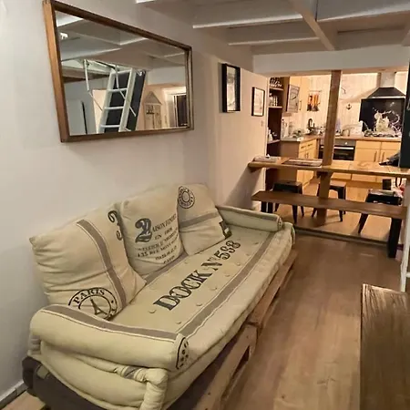 Typique maison de pêcheur à deux pas de la plage Casa de Férias